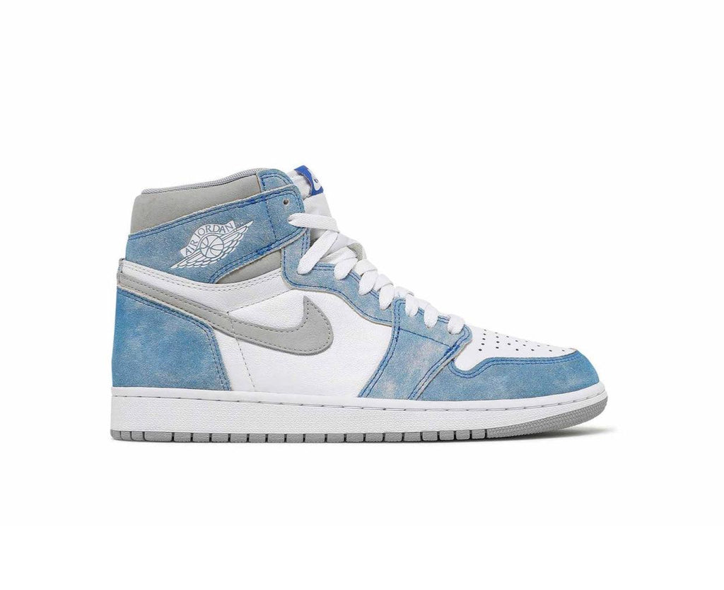 AIR JORDAN 1 RETRO HIGH OG HYPER ROYAL - Nikefreakz